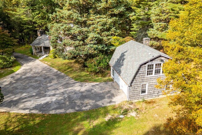 Photo - 418 Plymouth Rd