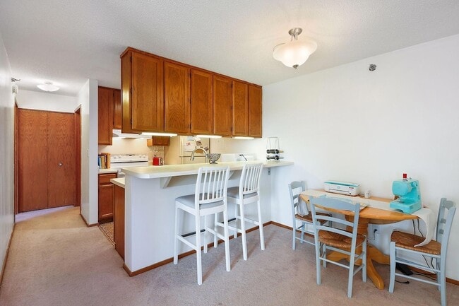 Photo - 433 S 7th St