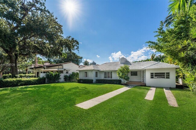 Photo - 520 W 51st Terrace