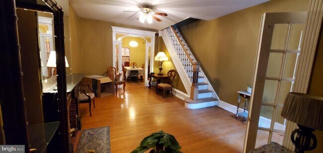 Photo - 1033 Jackson St