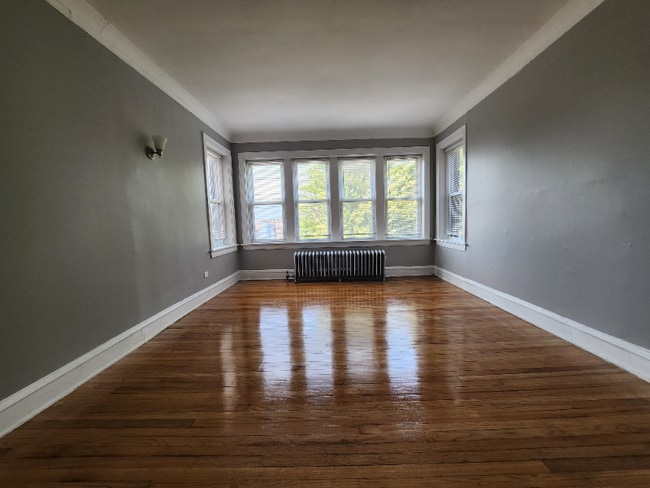 Photo - 625 E 80th St