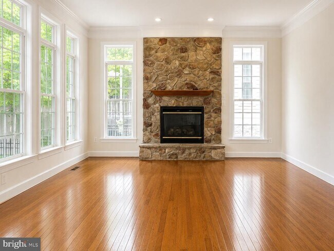 Photo - 2200 N Emerson St