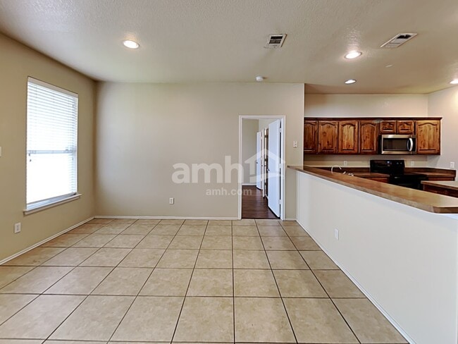 Photo - 1224 Dianthus Dr