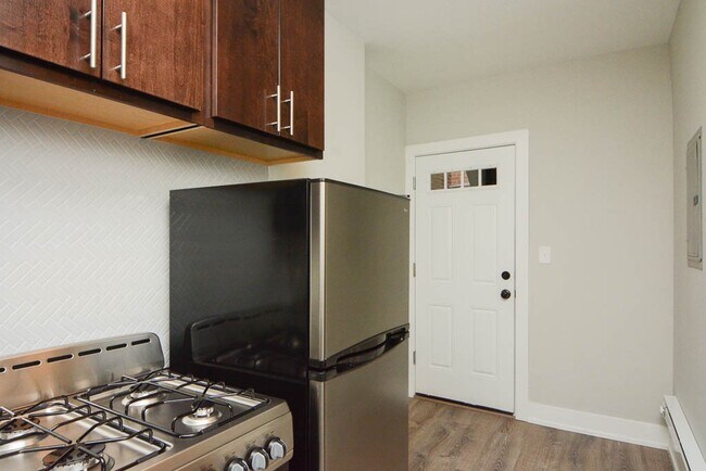 Photo - 423 W Belden Ave Unit 102W