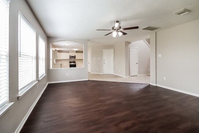 1818 Oak Ridge Dr