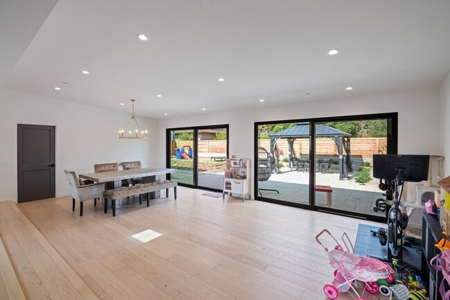 Photo - 3116 Calle Fresno