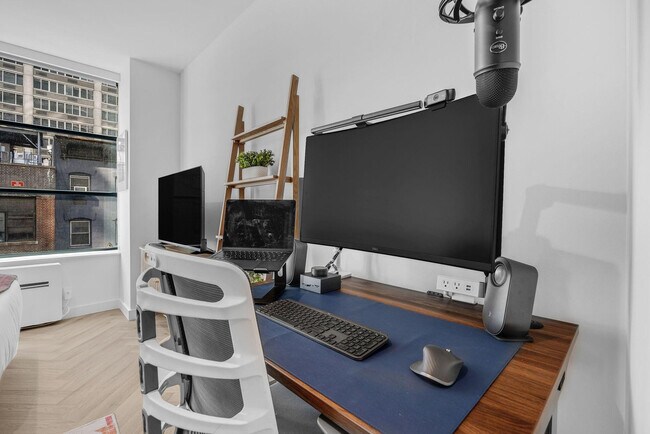 Photo - 980 6th Ave Unit FL4-ID1237437P