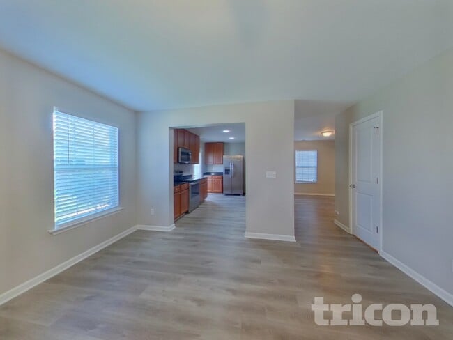 Photo - 377 Longfellows Ln