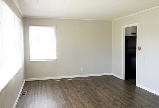 Photo - 2373 Vale Dr