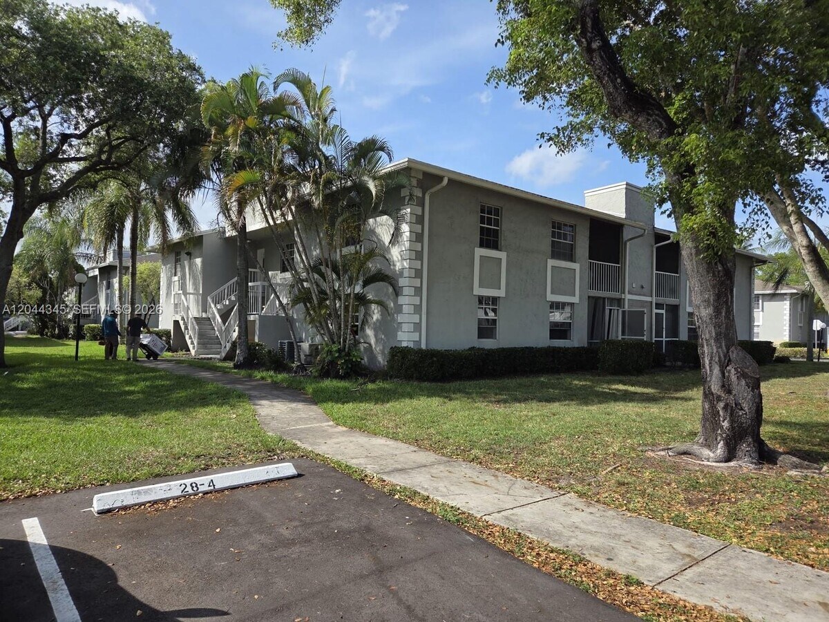 Photo - 479 NE 210th Cir Terrace Unit 101-28