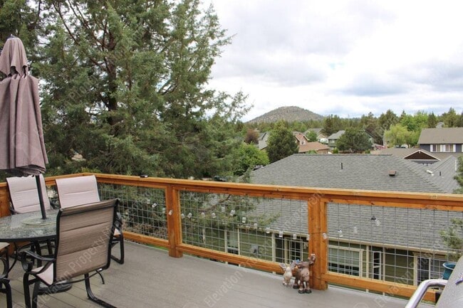 Photo - **Unfurnished** Spacious single-level 3 BR...