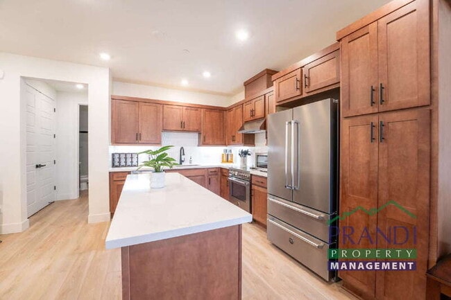 Photo - 850 Verandah Ln