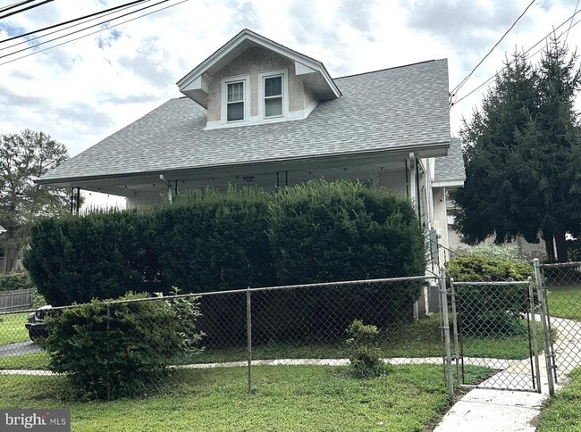Building Photo - 11 Elmwood Ave Rental