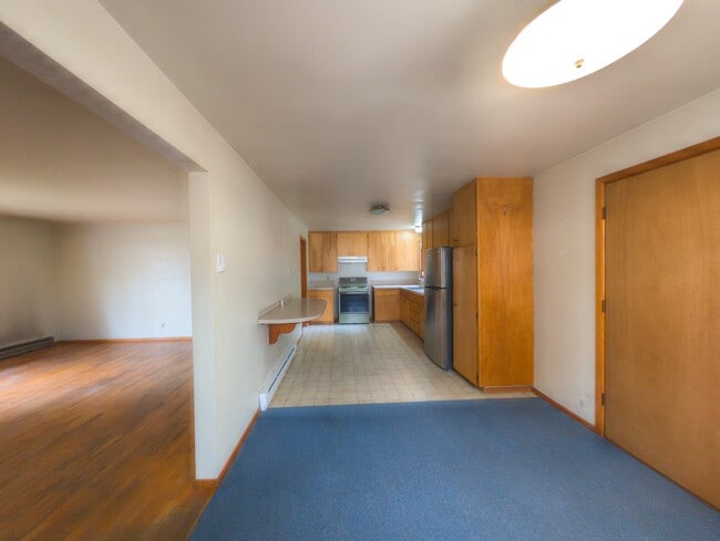 Photo - 971 NW Cleveland Ave