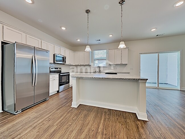 Photo - 107 Parkside Blvd