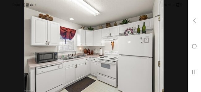 Photo - 4540 Holland Rd