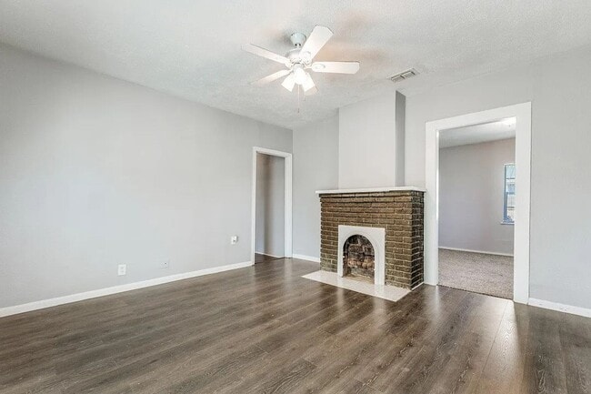 Photo - 3/2/1 in Quiet Van Alstyne Neighborhood