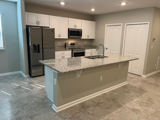 Photo - 116 College St