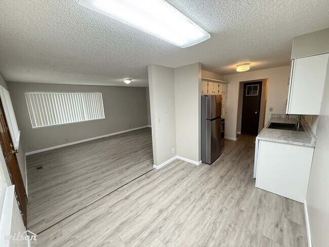 Photo - 1112-1114 W Fremont Ave Unit 1112