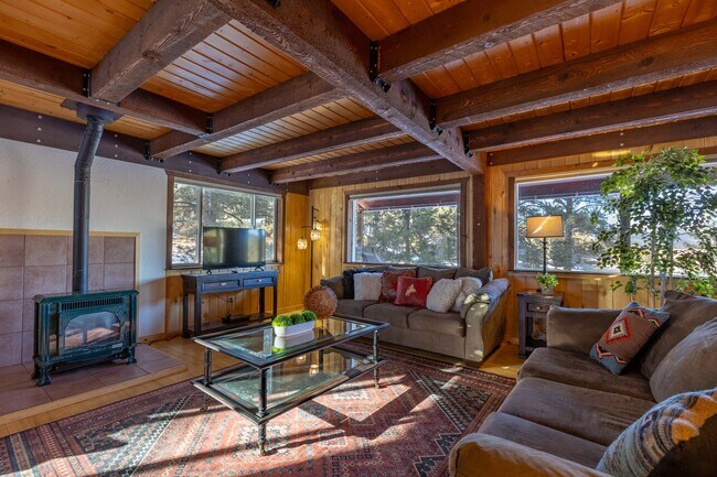 215 Night Hawk Ct