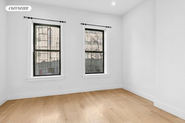 Building Photo - 204 W 96th St