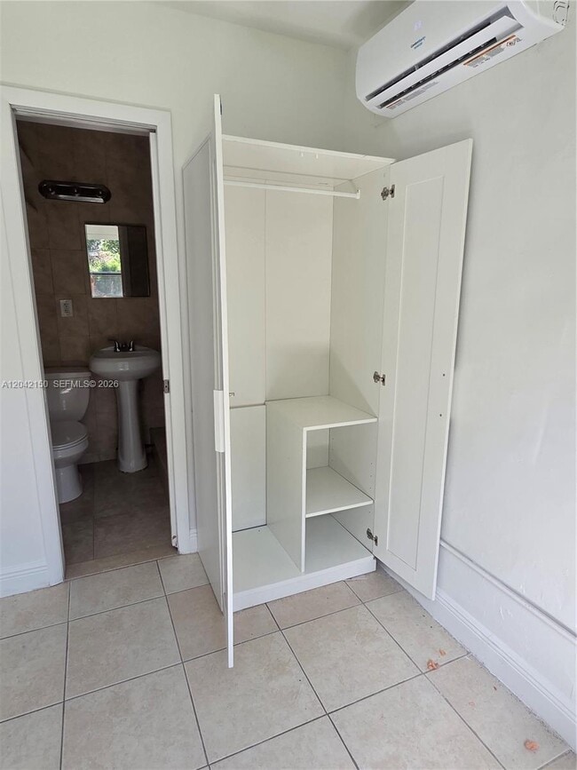 Photo - 16 Allen Rd Unit EFFICIENCY