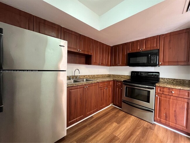 Photo - 1201 SW 50th Ave Unit 105-4
