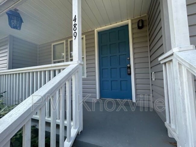 Photo - 489 W Outer Dr