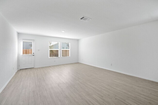 Photo - 3 Bedroom/2 Bath Crescent Hills Subdivision