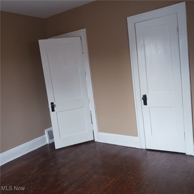 Photo - 4105 E 139th St Unidad 2