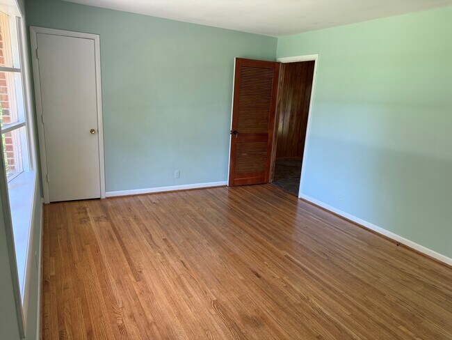 Photo - 904 Bresslyn Rd