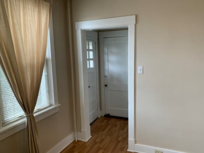 Photo - 313 311 Augusta St Unit Lower