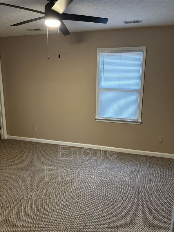 Photo - 2588 Gotts Ln
