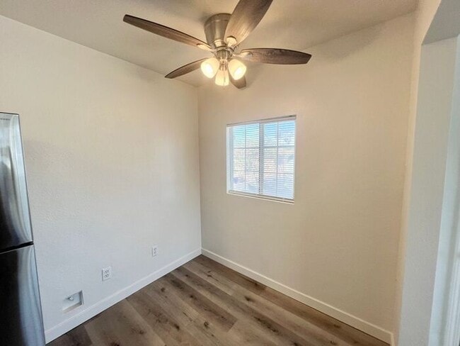Photo - Upgraded 1 Bed / 1 Bath Upstairs Unit in L...