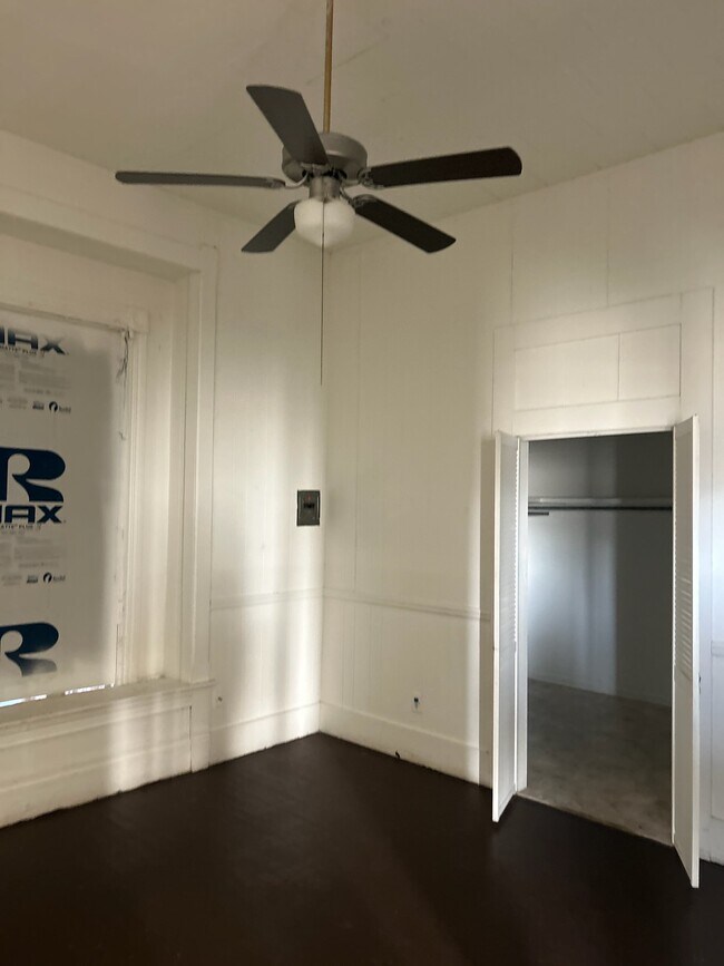 Photo - 206 Dallas St