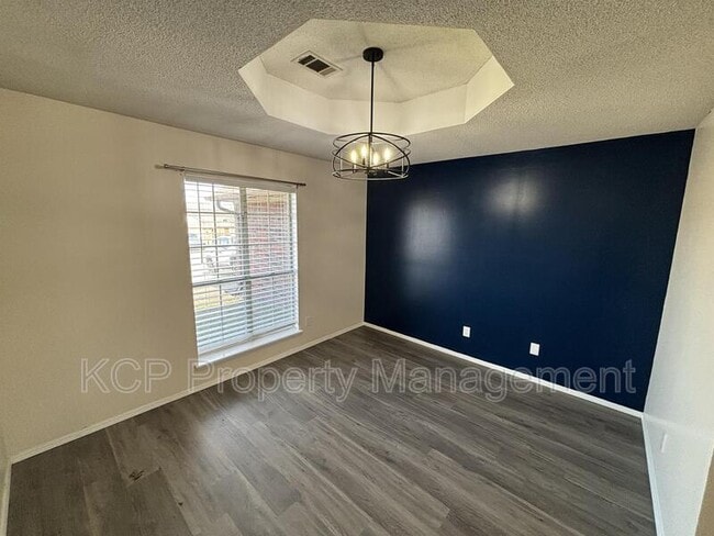 Photo - 8812 Skypark Dr