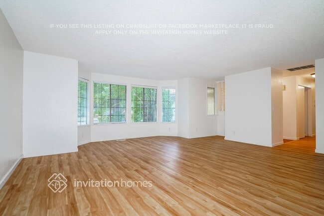 Photo - 2134 Hemlock St SE