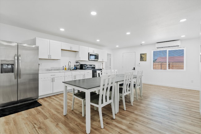 Photo - 2956 E Mobile Ln