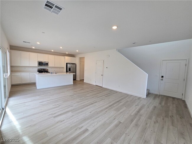 Photo - 530 Preston Crst St