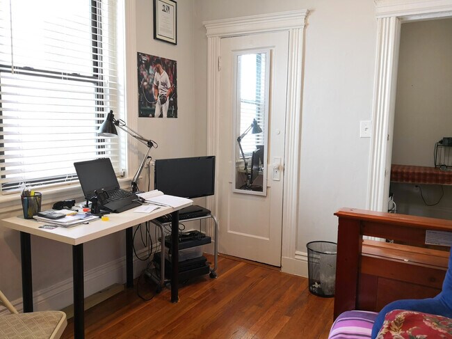 Photo - 56 Charlesgate E