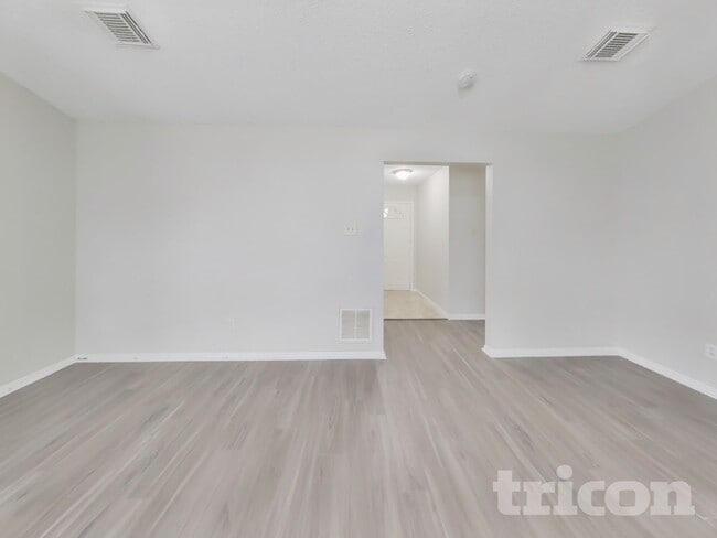 Photo - 1911 Deaf Smith Dr