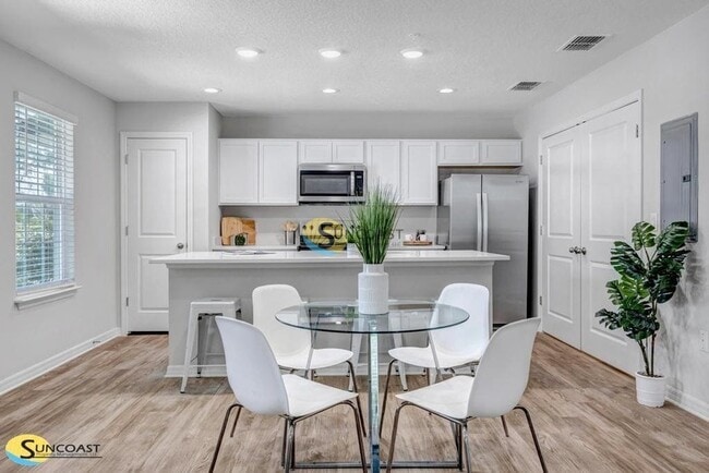 Building Photo - 3821 SW 43rd Ct Rental