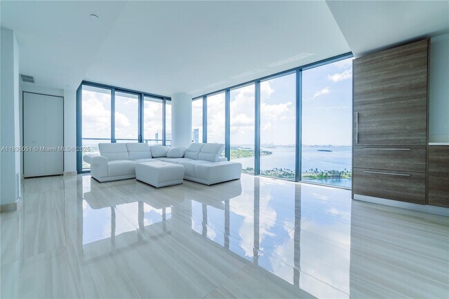 Photo - 650 NE 32nd St Condo Unit 2808