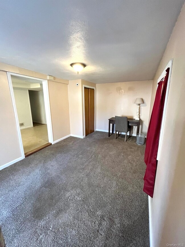 Photo - 53 Circle Dr N