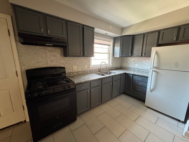 Photo - 15125 East End Ave