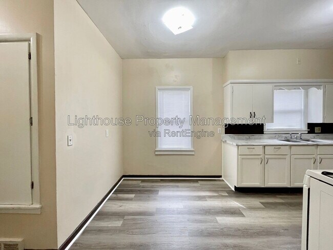 Photo - 441 White Ave Unit 3