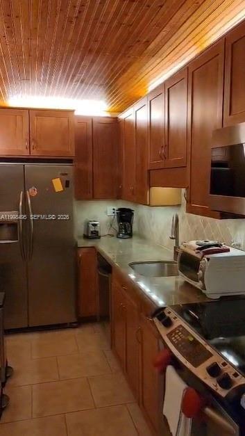 Building Photo - 900 NE 18th Ave Unit 1103