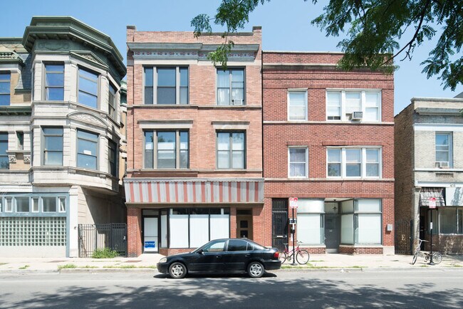 Building Photo - 3616 W Wrightwood Ave Rental