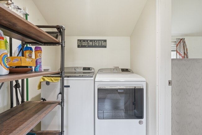 Photo - 21913 N Meadowview Dr Unit 2