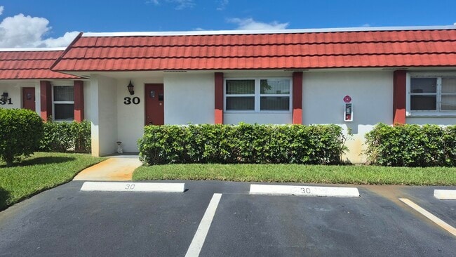 Building Photo - 5800 Fernley Dr W Rental